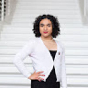 Meet your Posher, Alexandria flores